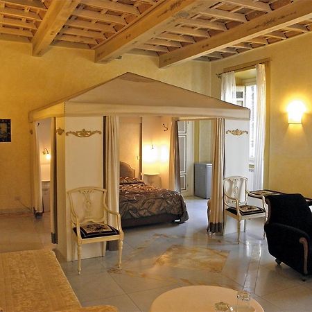 Residenza Al Corso Suites Рим Номер фото