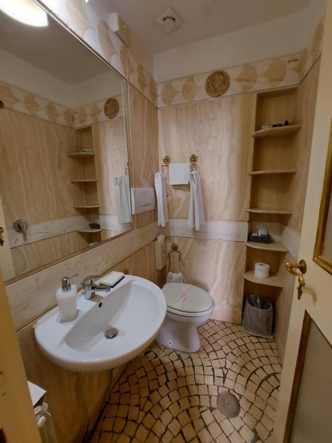 Residenza Al Corso Suites Рим Экстерьер фото