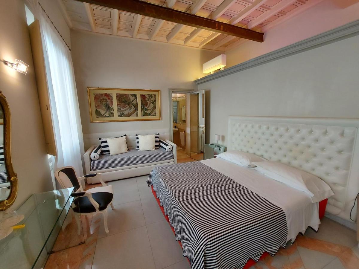 Residenza Al Corso Suites Рим Экстерьер фото