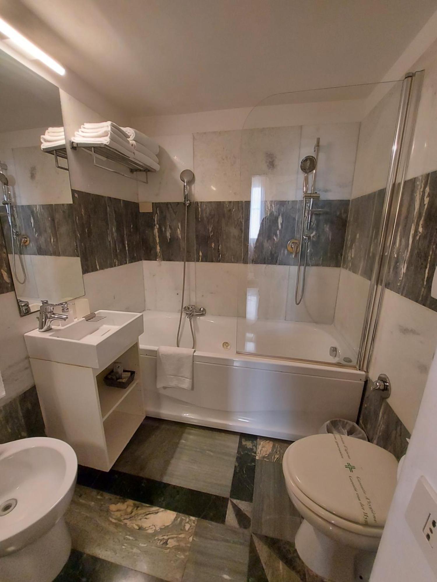 Residenza Al Corso Suites Рим Экстерьер фото