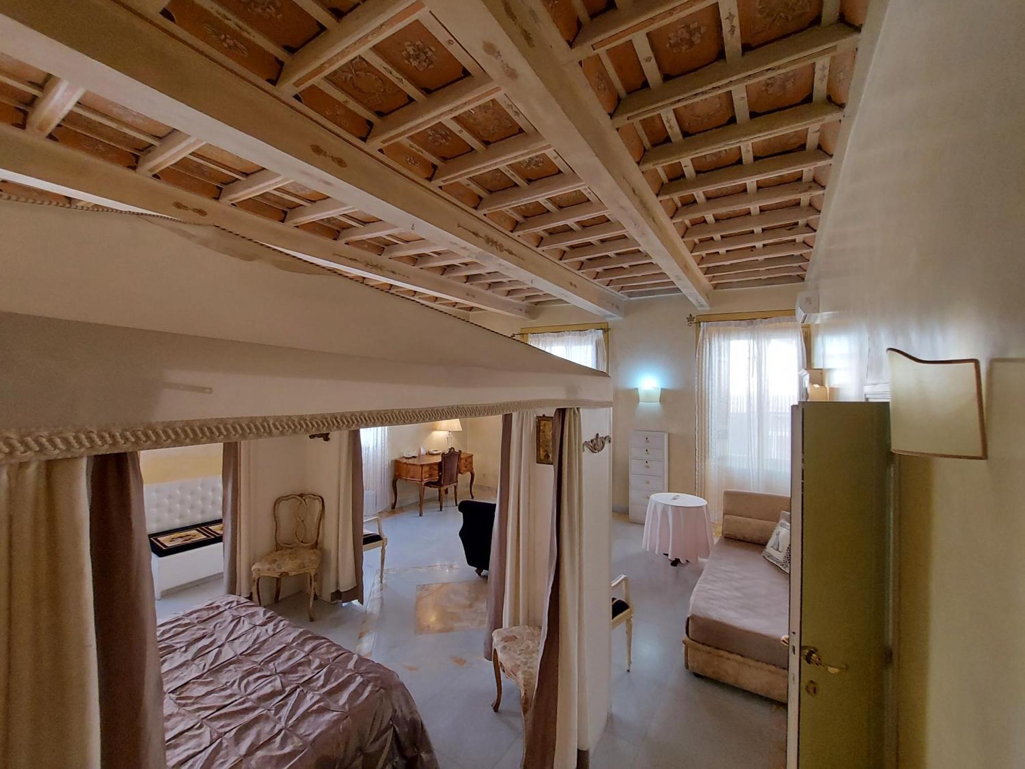 Residenza Al Corso Suites Рим Экстерьер фото