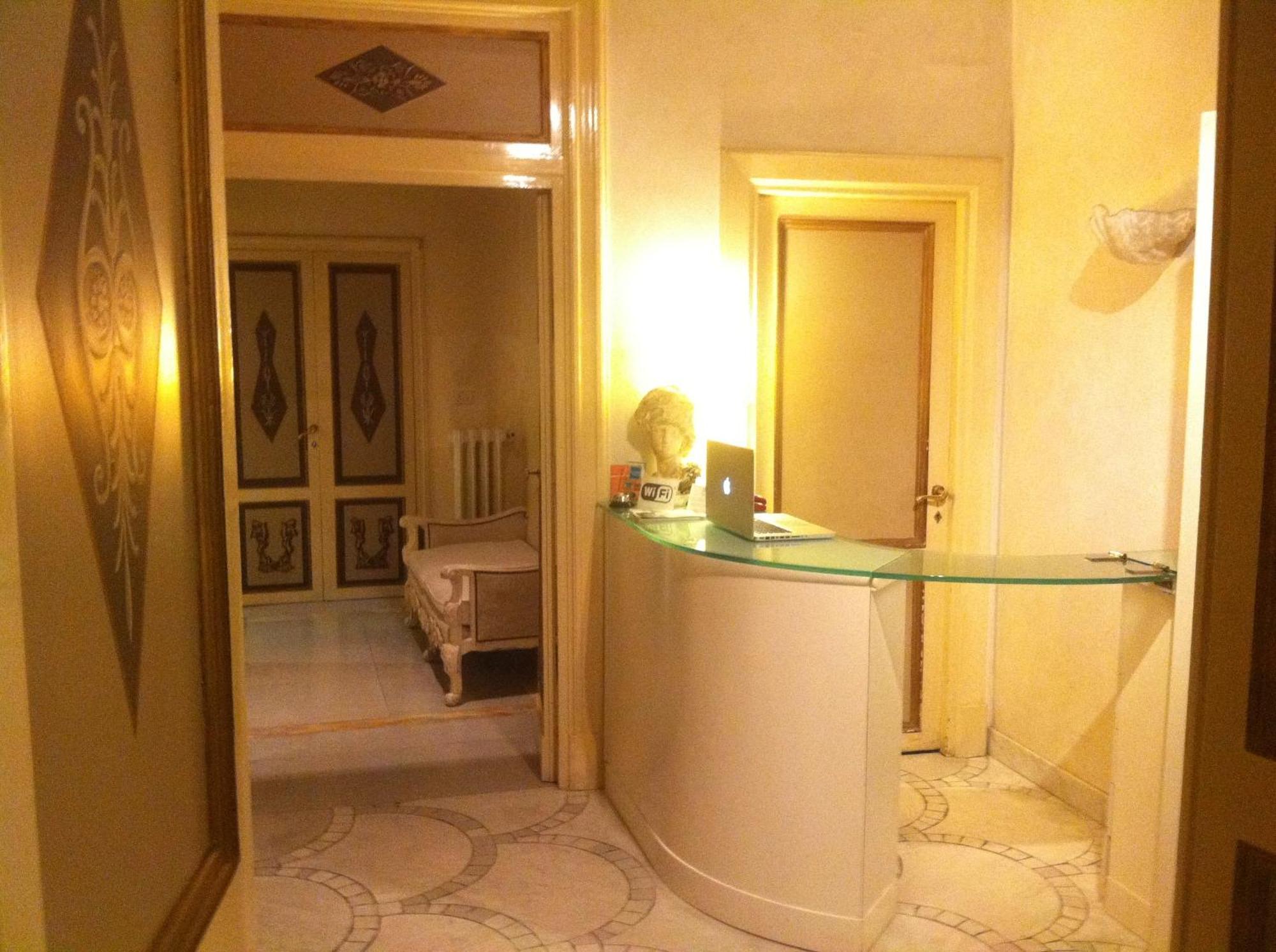 Residenza Al Corso Suites Рим Экстерьер фото