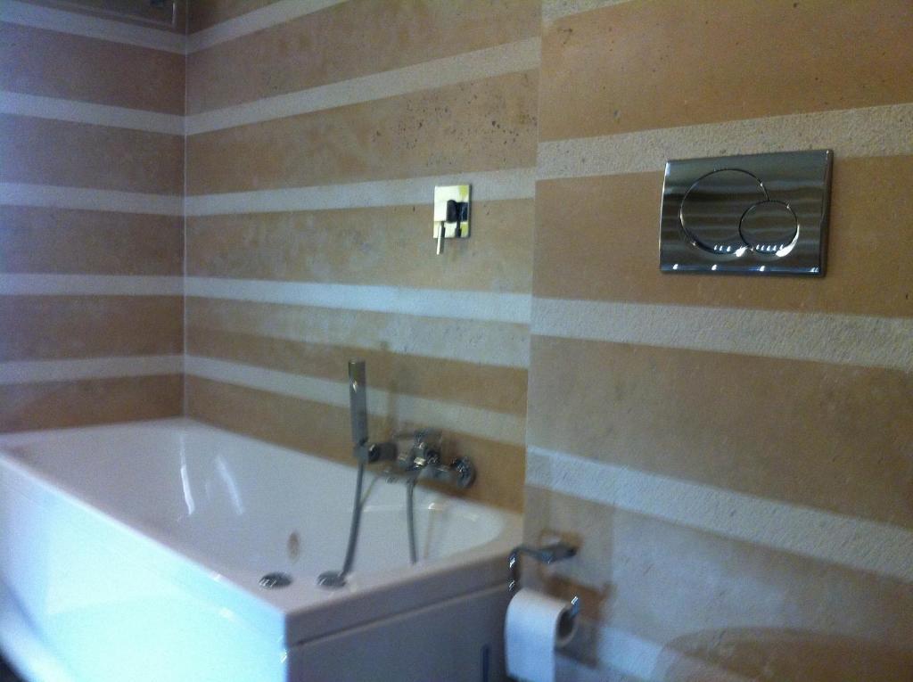 Residenza Al Corso Suites Рим Номер фото